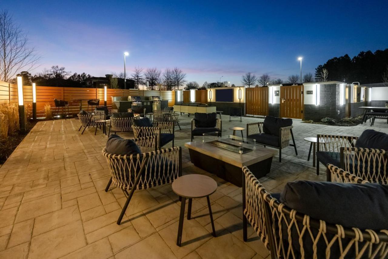 Towneplace Suites By Marriott Canton Riverstone Parkway Exteriör bild