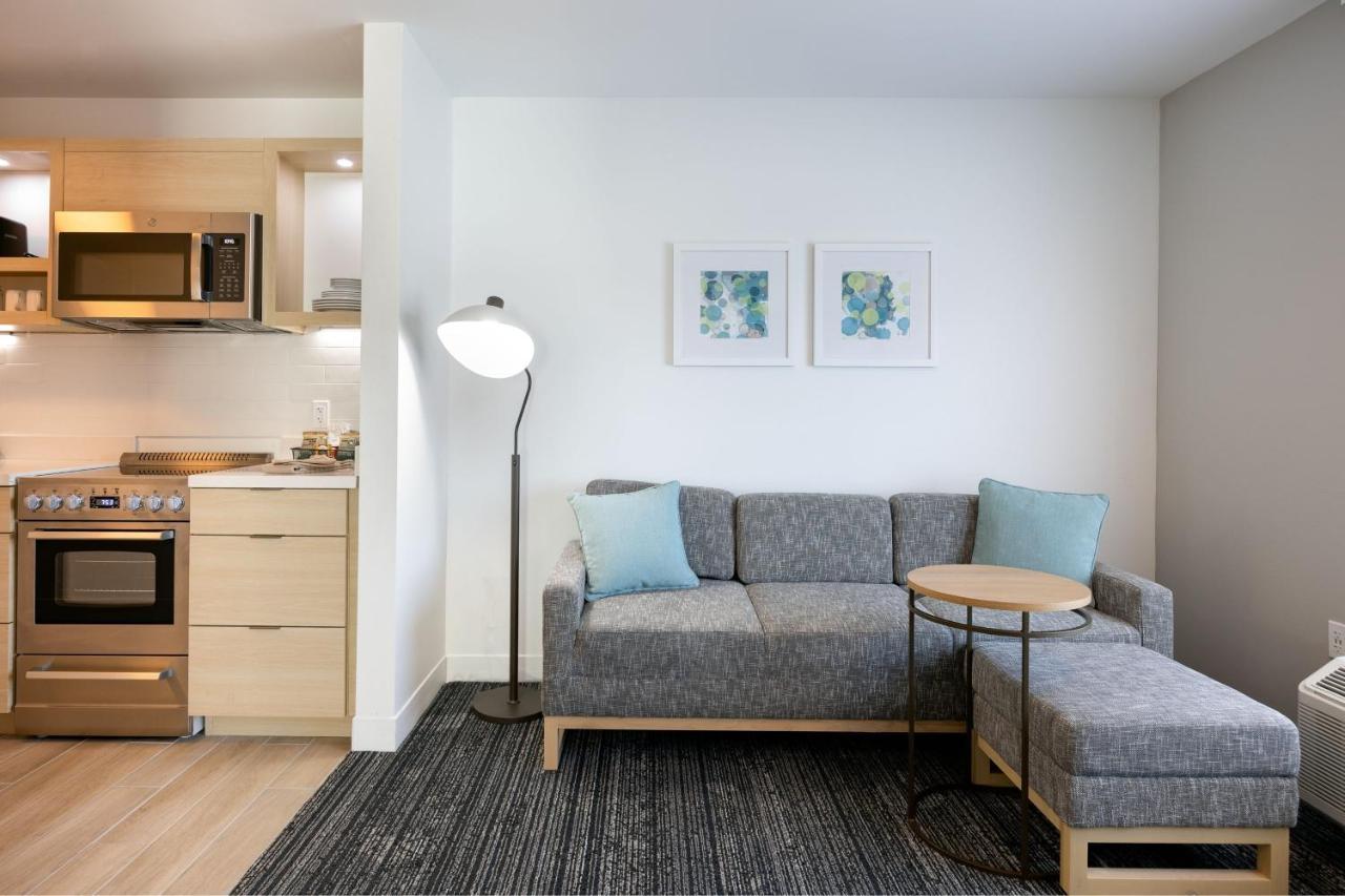 Towneplace Suites By Marriott Canton Riverstone Parkway Exteriör bild
